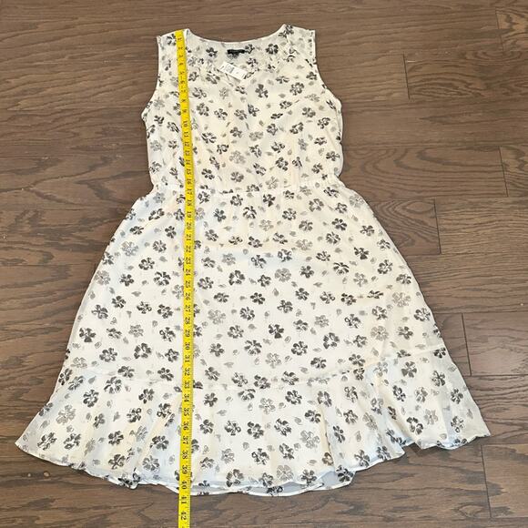 Talbots Floral White/Gray/ Silver Sleeveless Fit and Flare Dress Size 10 NWT - Picture 5 of 8